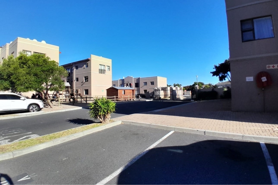 2 Bedroom Property for Sale in Parklands Western Cape